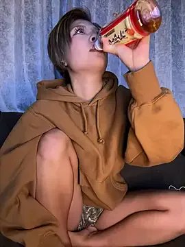 BADBITCHISAKI from StripChat