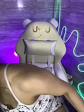 Bubalu_Uwwu from StripChat