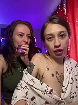Dooubletroublee from StripChat is Freechat