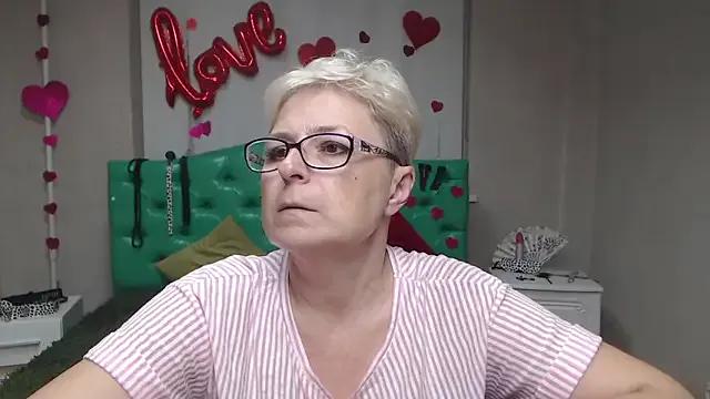 EmiliaGree from StripChat is Freechat