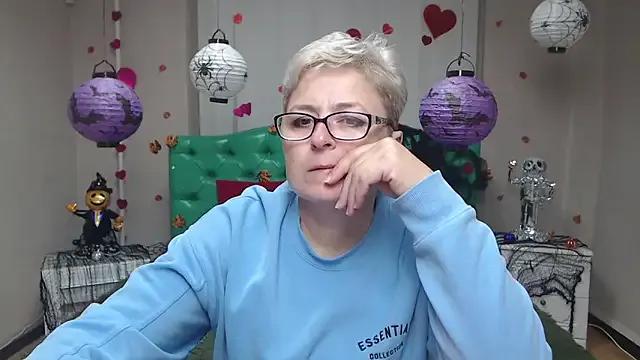 Dirty EmiliaGree wants you to fuck her body now EmiliaGree from StripChat