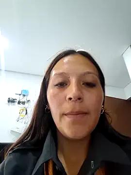 Sweet Emily-7_ wants you to fuck their body now Emily-7_ from StripChat