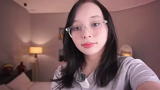 HannaHayles from StripChat