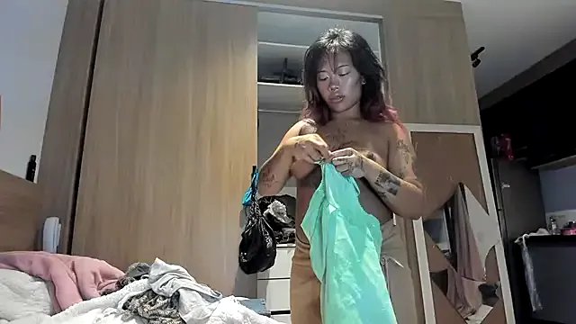 heavenngirlyy444 from StripChat