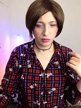 HoneyValentine from StripChat