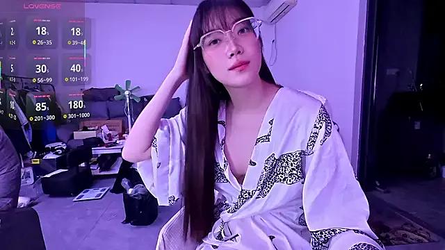 Checkout Linbaibai, zie wants to masturbate for you Linbaibai from StripChat