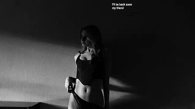 lookoluna from StripChat is Freechat