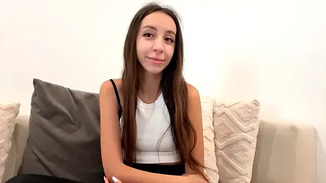 LuellaHalifax from StripChat