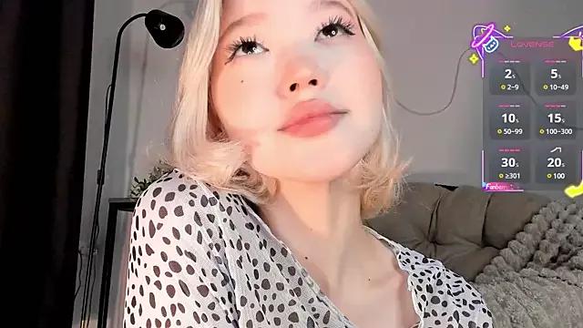 milli_sun_ from StripChat is Freechat