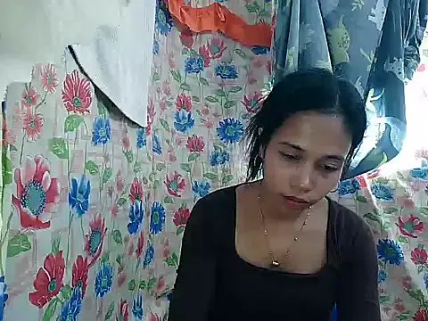 PinaySkinnyGirl from StripChat