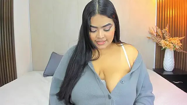 RileyDolly from StripChat