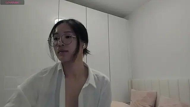 secretgirlfriendxo from StripChat