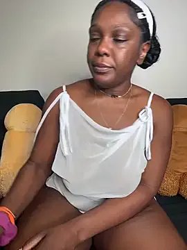 TilaTotti from StripChat