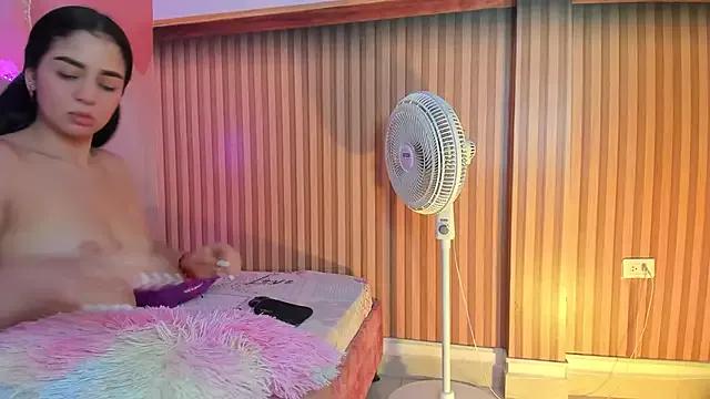 violet_taylor_ from StripChat is Freechat