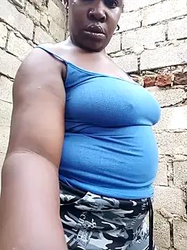 Xtra_bootie from StripChat is Freechat